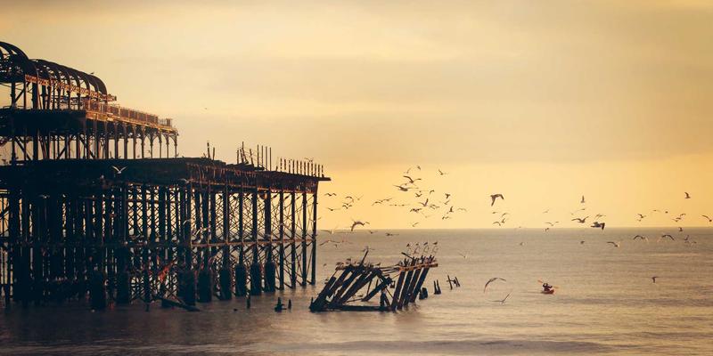 从危机到转机：企业危机公关处理流程与未来主义营销的融合策略