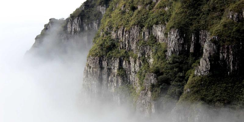 数字公关如何赋能企业IPO：构建关键叙事与投资者沟通的品牌策略